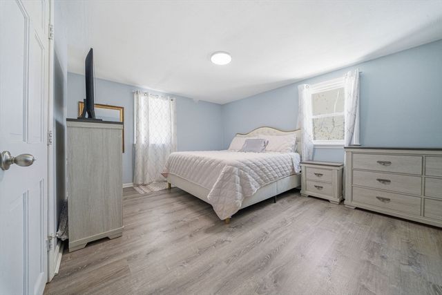 404 River St, Halifax, MA 02338