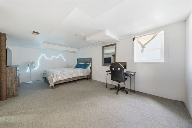 404 River St, Halifax, MA 02338