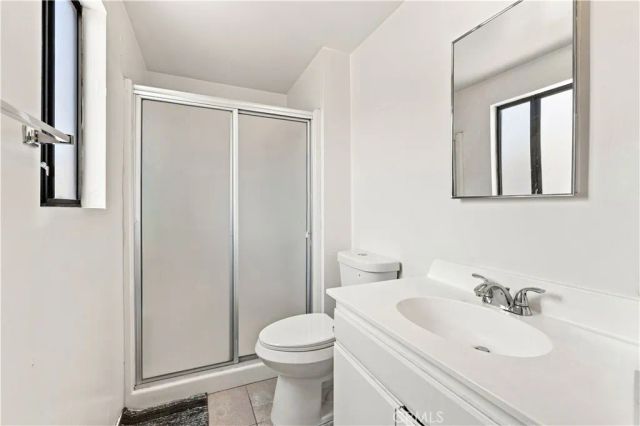 14715 Saticoy 9, Van Nuys, CA 91405