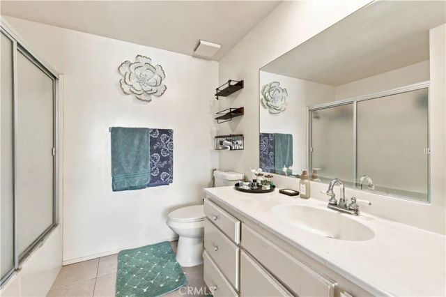 14715 Saticoy 9, Van Nuys, CA 91405