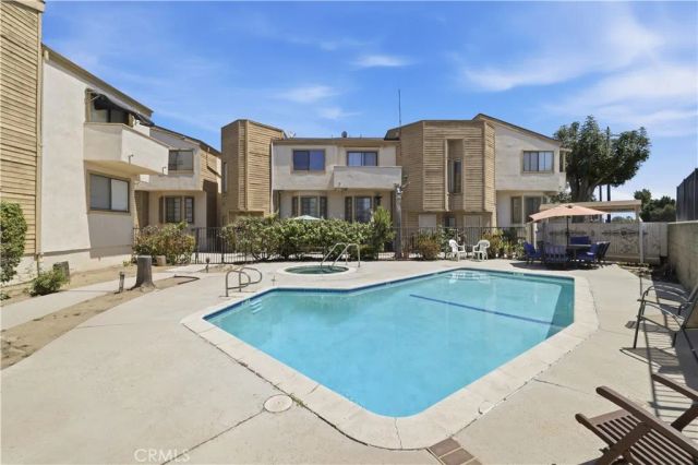 14715 Saticoy 9, Van Nuys, CA 91405