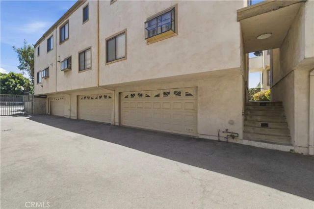 14715 Saticoy 9, Van Nuys, CA 91405
