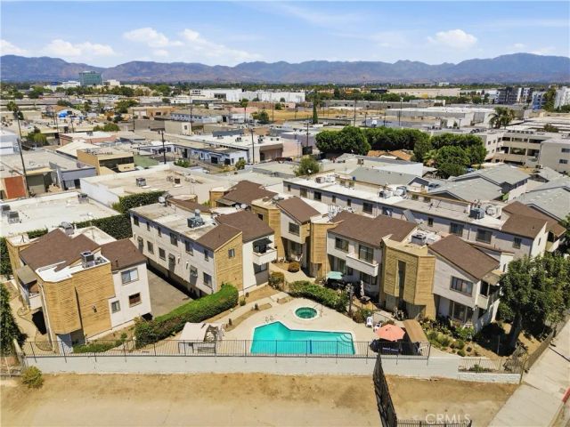 14715 Saticoy 9, Van Nuys, CA 91405