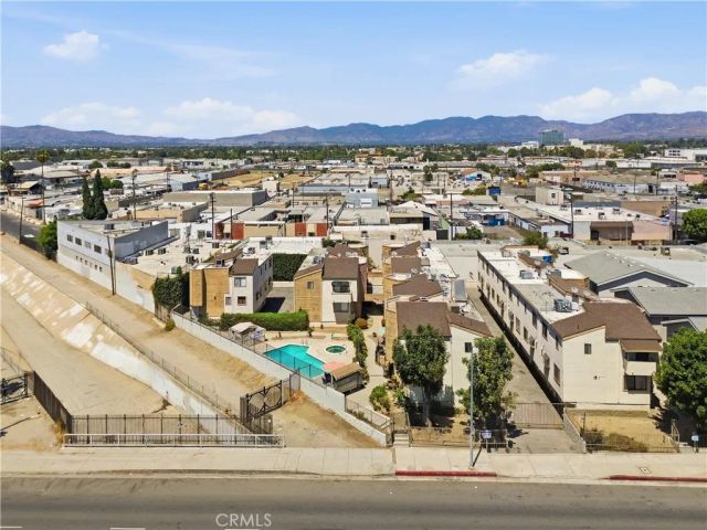14715 Saticoy 9, Van Nuys, CA 91405