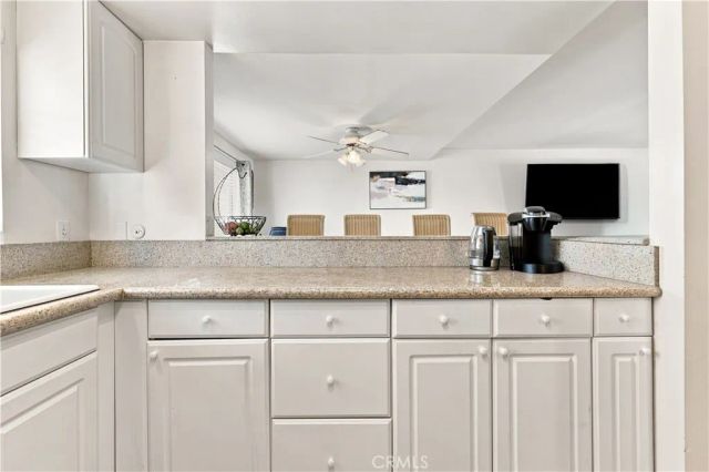 14715 Saticoy 9, Van Nuys, CA 91405