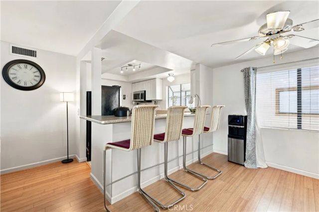 14715 Saticoy 9, Van Nuys, CA 91405