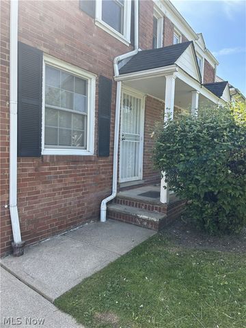 3381 Colwyn Road, Shaker Heights, OH 44120