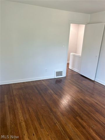 3381 Colwyn Road, Shaker Heights, OH 44120