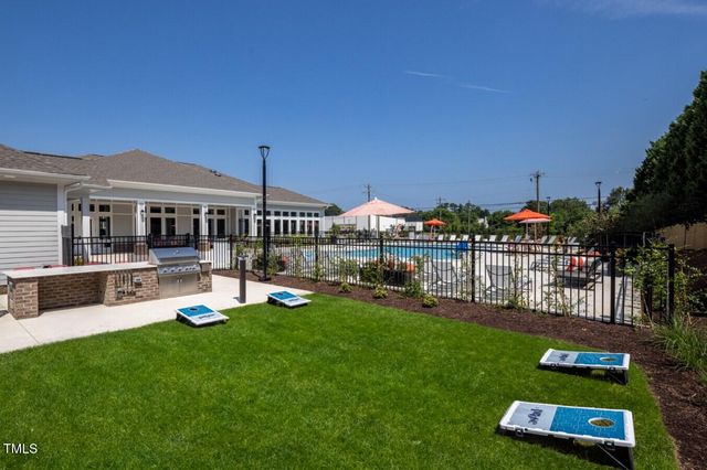 3520 Pinetree Grove Lane 6-304, Raleigh, NC 27604