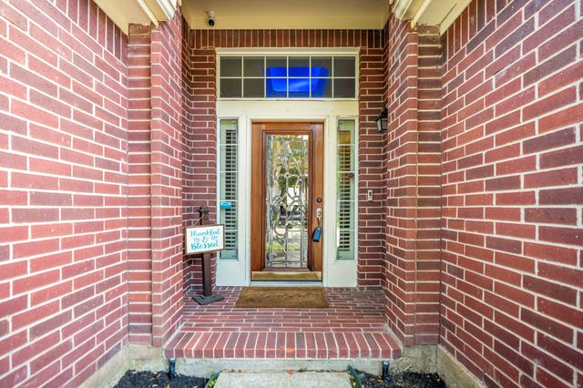 9114 Carriage Point Drive, Sugar Land, TX 77479