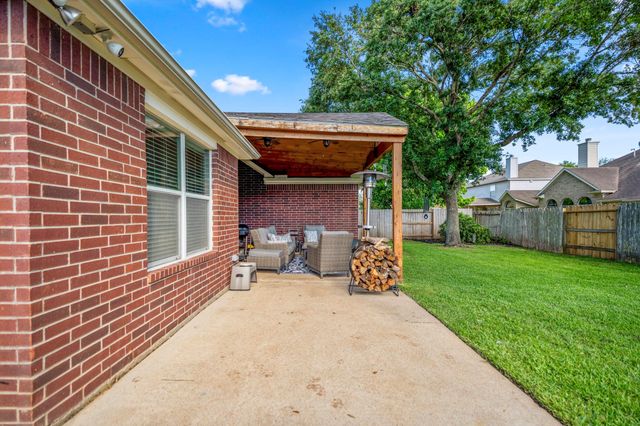 9114 Carriage Point Drive, Sugar Land, TX 77479