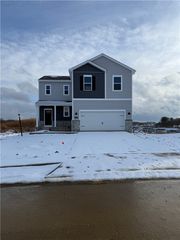 132 Smith Ln, Chippewa Twp, PA 15010