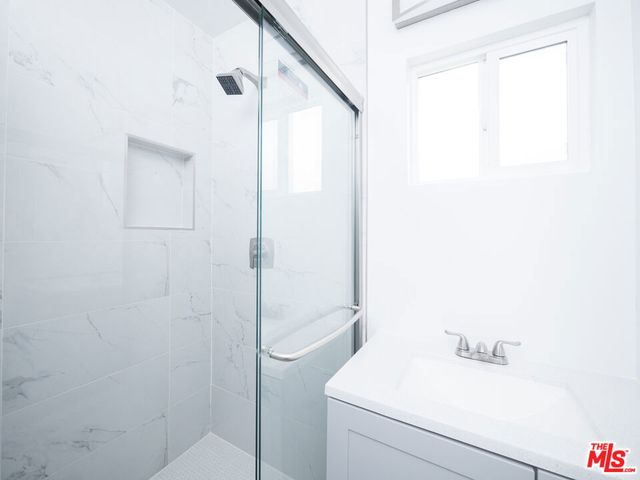 4964 S Centinela Avenue, Los Angeles, CA 90066