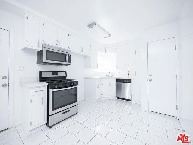 4964 S Centinela Avenue, Los Angeles, CA 90066