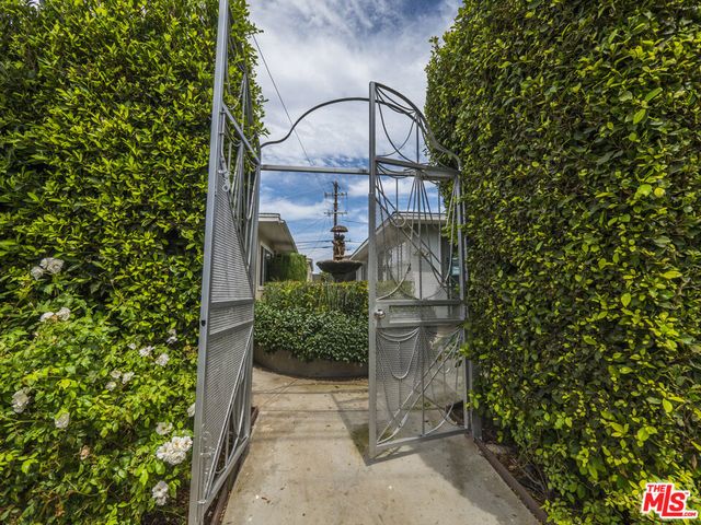 4964 S Centinela Avenue, Los Angeles, CA 90066