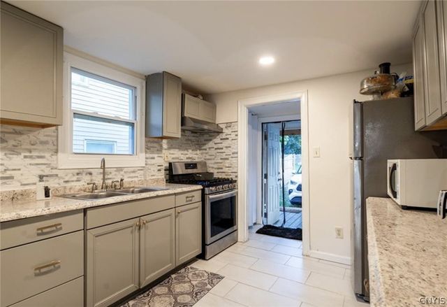 1207 Whitesboro Street, Utica, NY 13502