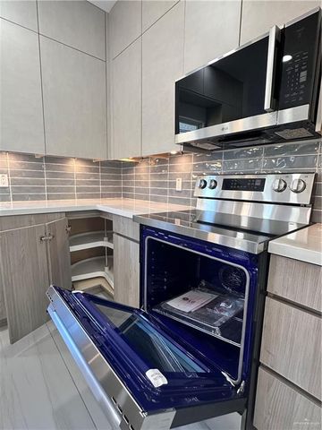 11313 N 25th Street 2, Mcallen, TX 78504