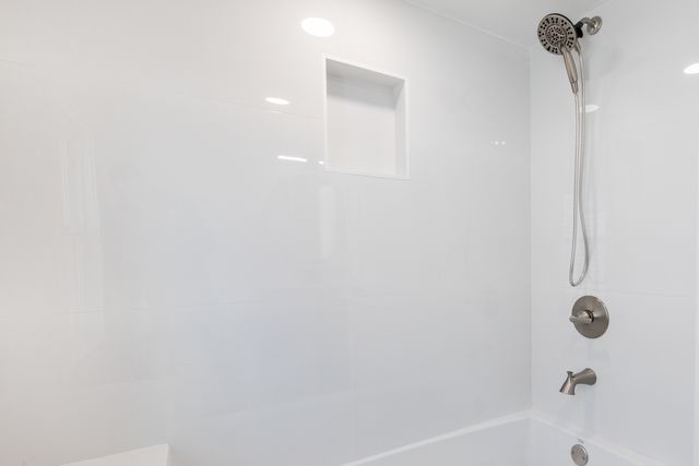 6055 W Dakin Street, Chicago, IL 60634