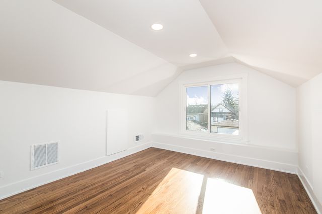 6055 W Dakin Street, Chicago, IL 60634