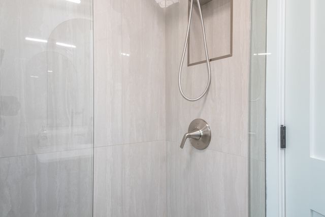 6055 W Dakin Street, Chicago, IL 60634