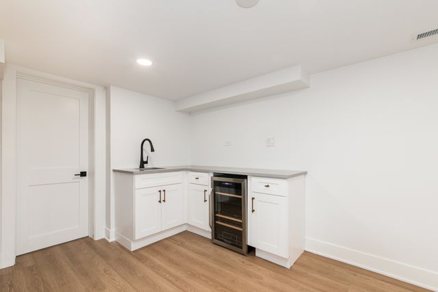 6055 W Dakin Street, Chicago, IL 60634