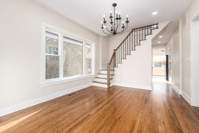 6055 W Dakin Street, Chicago, IL 60634