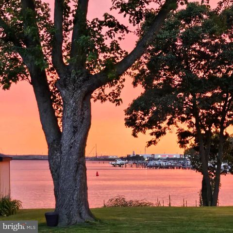 8 ELINOR LN, Sparrows Point, MD 21219