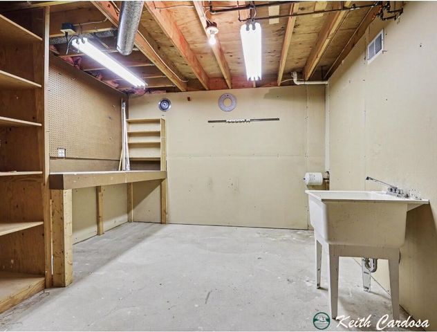 3119 W Maple Villa Drive, Grand Rapids, MI 49508