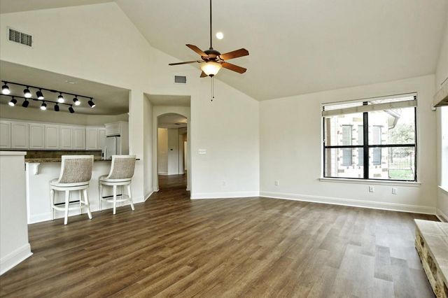 505 Vista View Trail, Spicewood, TX 78669