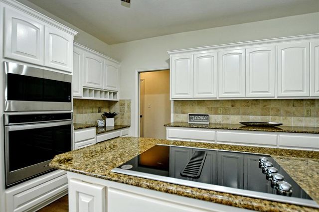 505 Vista View Trail, Spicewood, TX 78669