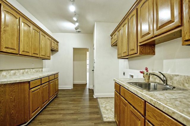 505 Vista View Trail, Spicewood, TX 78669