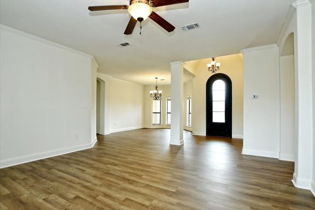 505 Vista View Trail, Spicewood, TX 78669