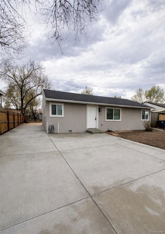 4256 E 70th Avenue, Commerce City, CO 80022
