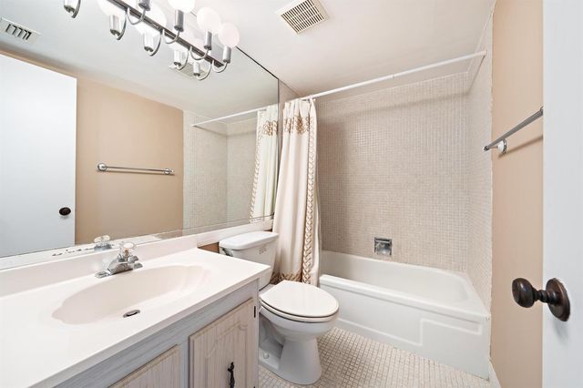 4200 N Ocean Drive 1-1404, Singer Island, FL 33404