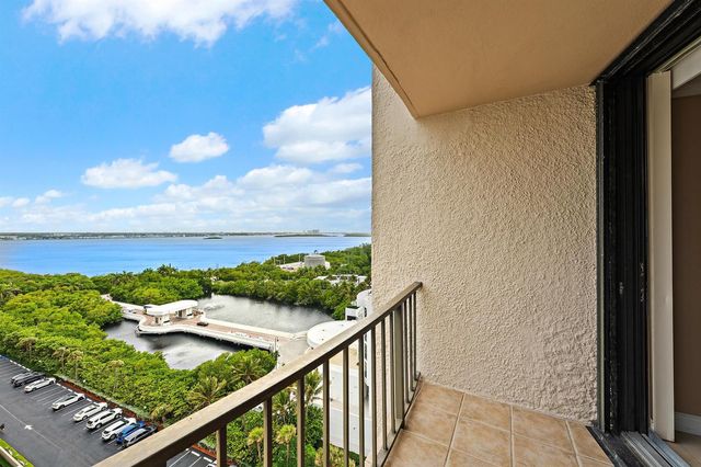 4200 N Ocean Drive 1-1404, Singer Island, FL 33404