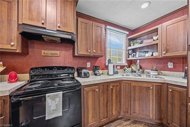 2986 Worth Lane, Haw River, NC 27258