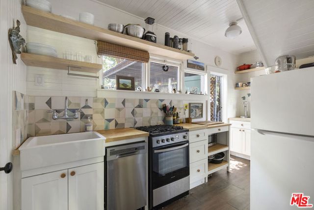 1644 Maltman Avenue, Los Angeles, CA 90026