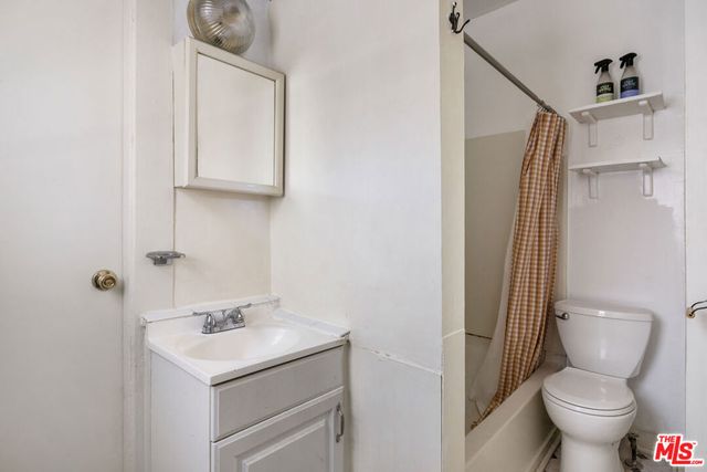 1644 Maltman Avenue, Los Angeles, CA 90026