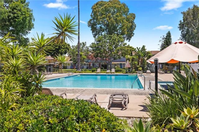 10172 Ascot, Huntington Beach, CA 92646