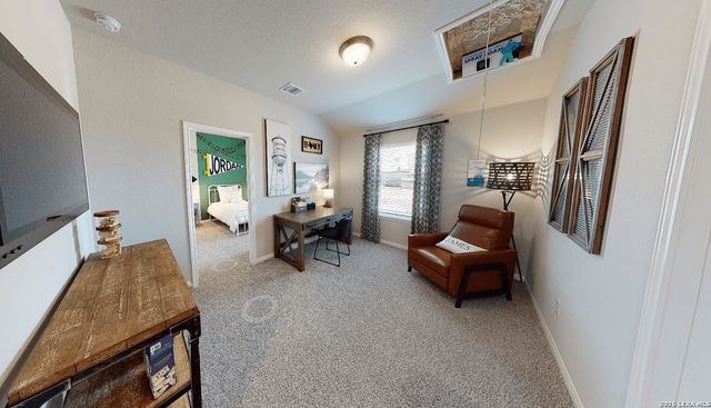 6520 Queen Carol, San Antonio, TX 78239