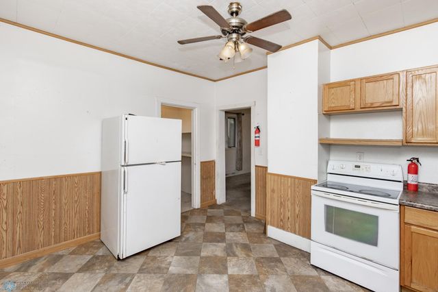 601 10th Street S, Fargo, ND 58103