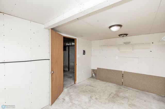 601 10th Street S, Fargo, ND 58103