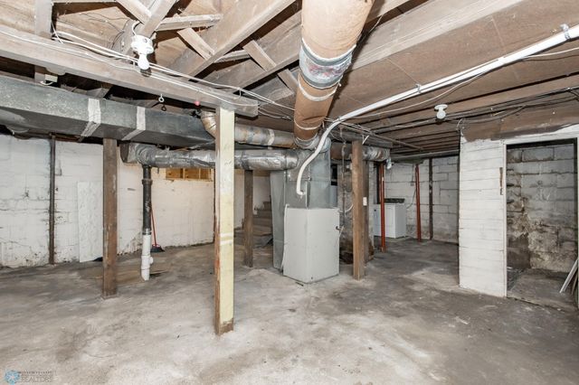 601 10th Street S, Fargo, ND 58103