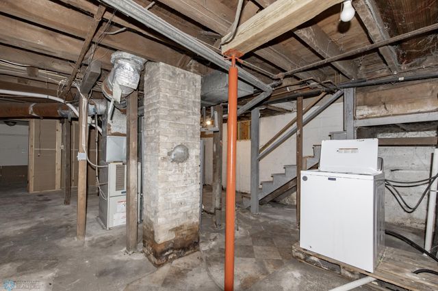 601 10th Street S, Fargo, ND 58103