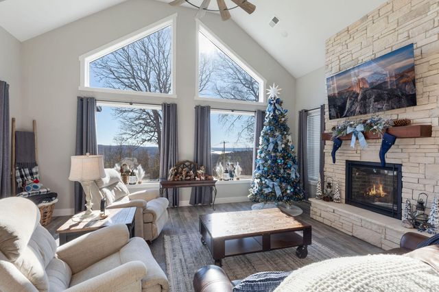 77 Chateau Lane, Branson West, MO 65737