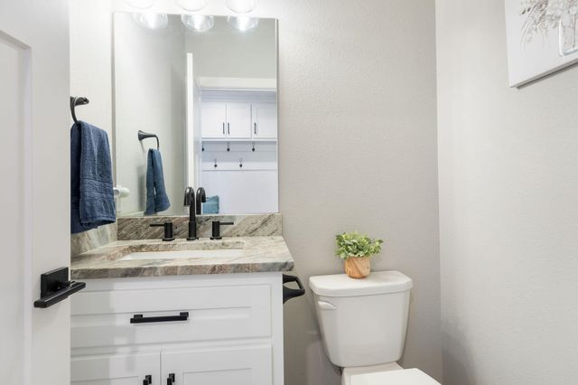 77 Chateau Lane, Branson West, MO 65737