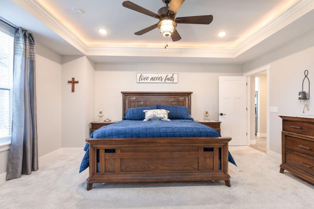 77 Chateau Lane, Branson West, MO 65737