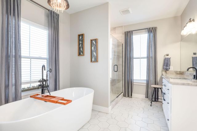 77 Chateau Lane, Branson West, MO 65737