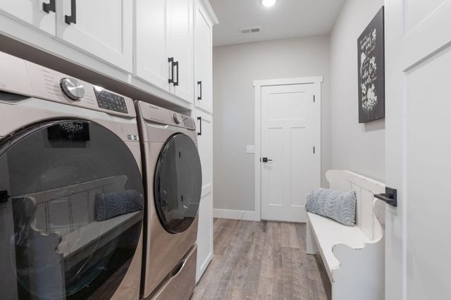 77 Chateau Lane, Branson West, MO 65737