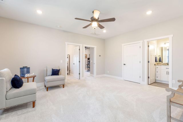 77 Chateau Lane, Branson West, MO 65737